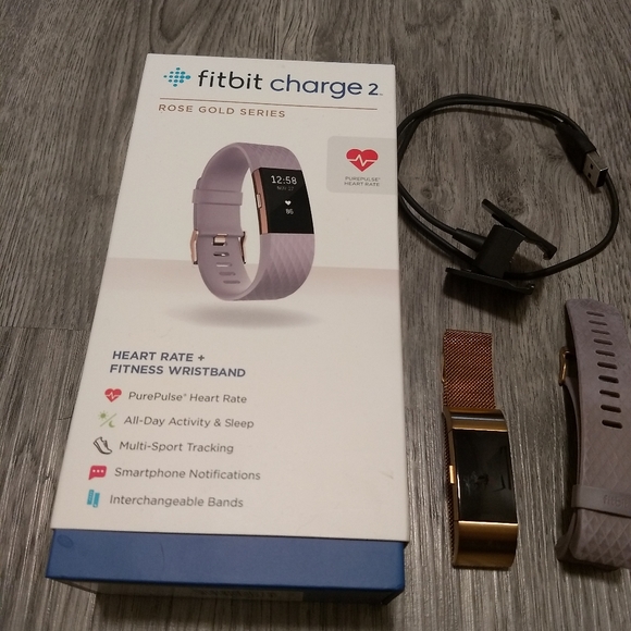 fitbit Accessories - Fitbit Charge 2 + Accessories